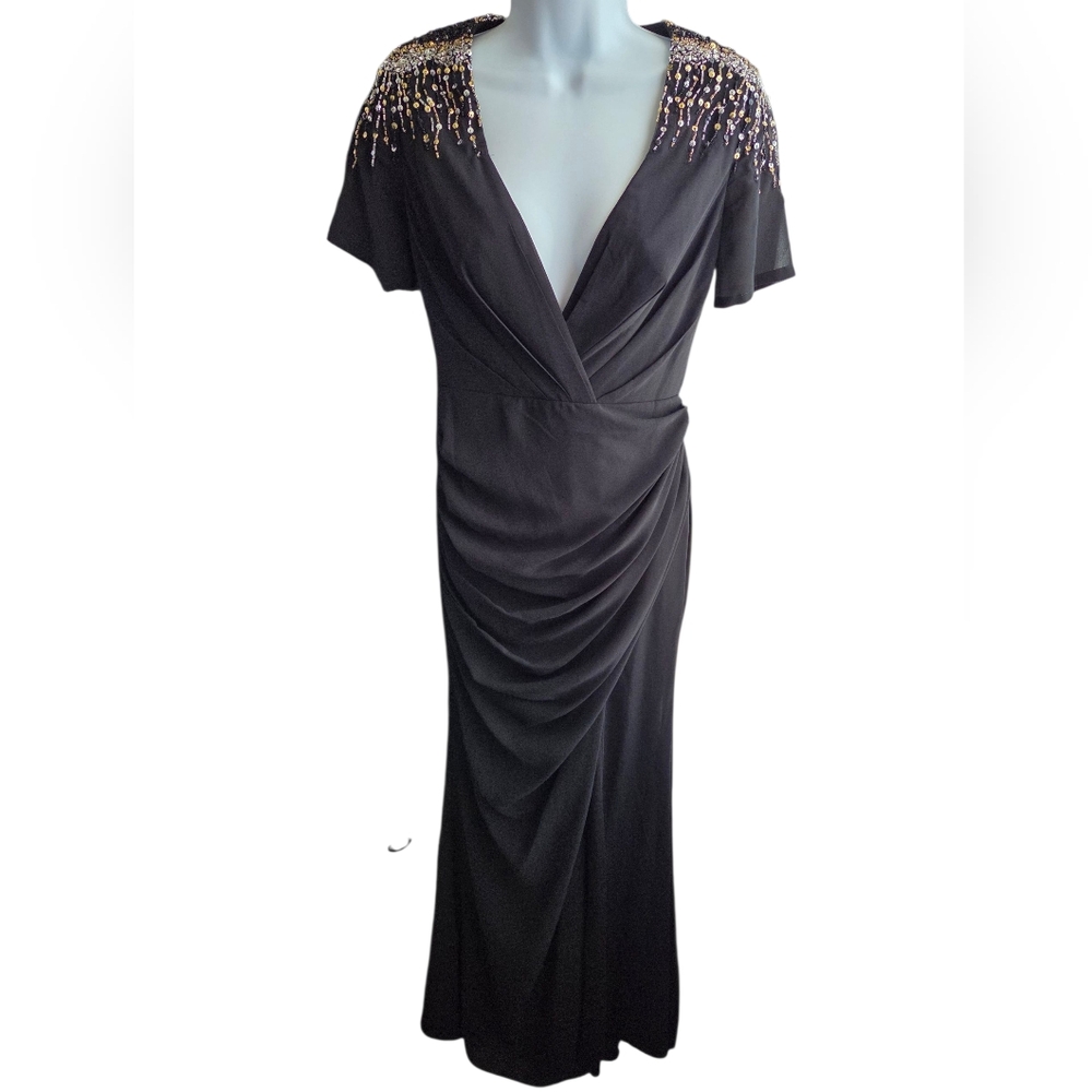 NWT Ieena for Mac Duggal Black Sequined Embellished Shoulder Gown Size 2